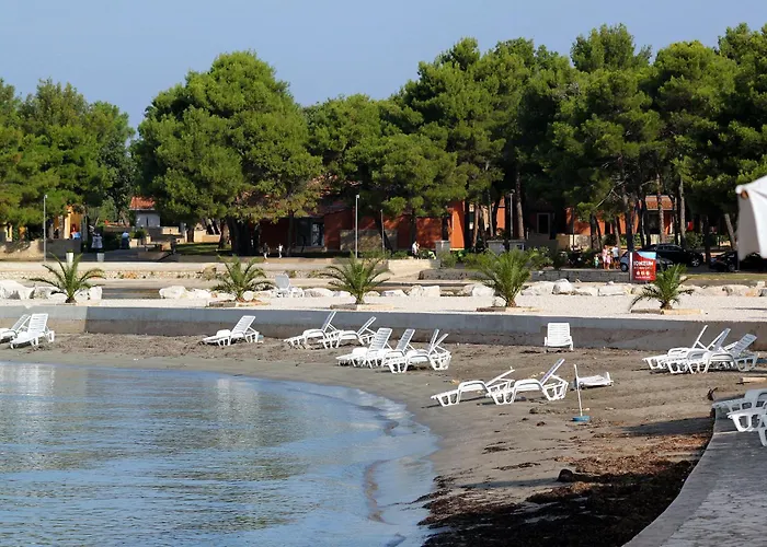 With A Parking Space - 22540 *